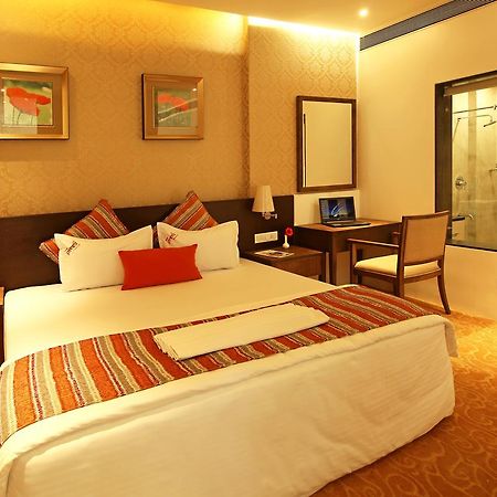Hotel Preeti Executive Satara Εξωτερικό φωτογραφία