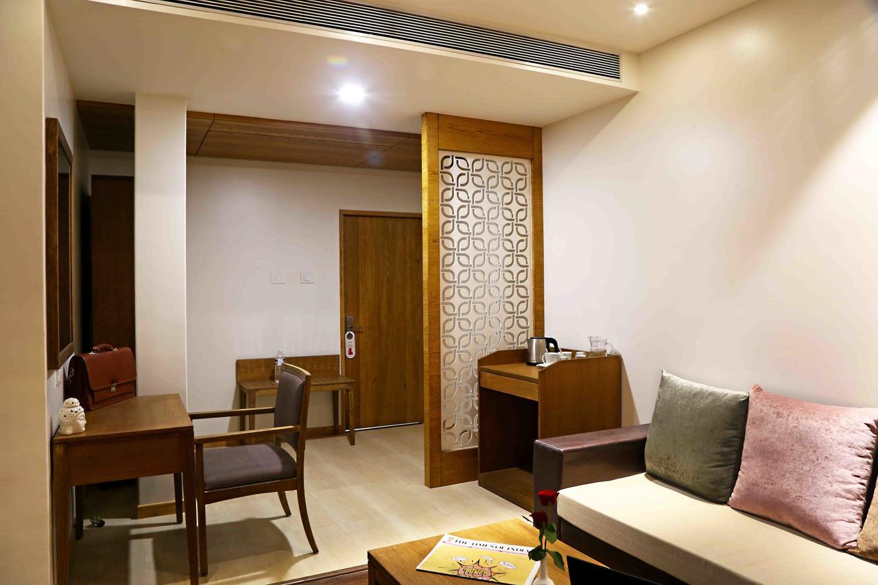 Hotel Preeti Executive Satara Εξωτερικό φωτογραφία