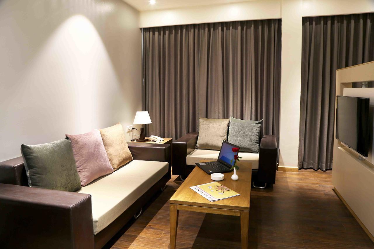Hotel Preeti Executive Satara Εξωτερικό φωτογραφία